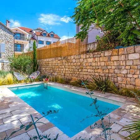 Stunning Home In Split With Outdoor Swimming Pool ภายนอก รูปภาพ